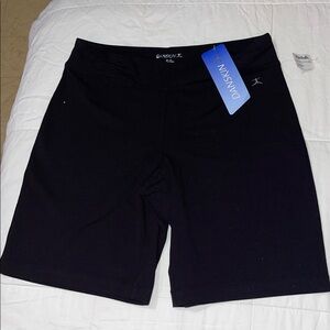 Danskin Black Women’s Athletic Shorts SP (4-6)